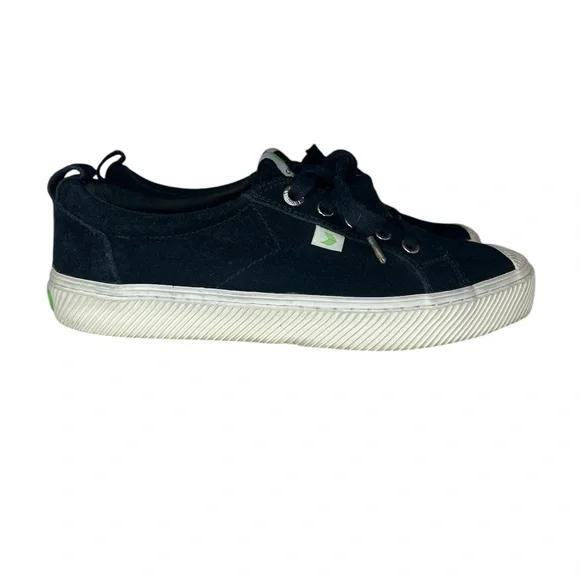 Cariuma OCA low black suede sneakers Sz 8 - Picture 3 of 10
